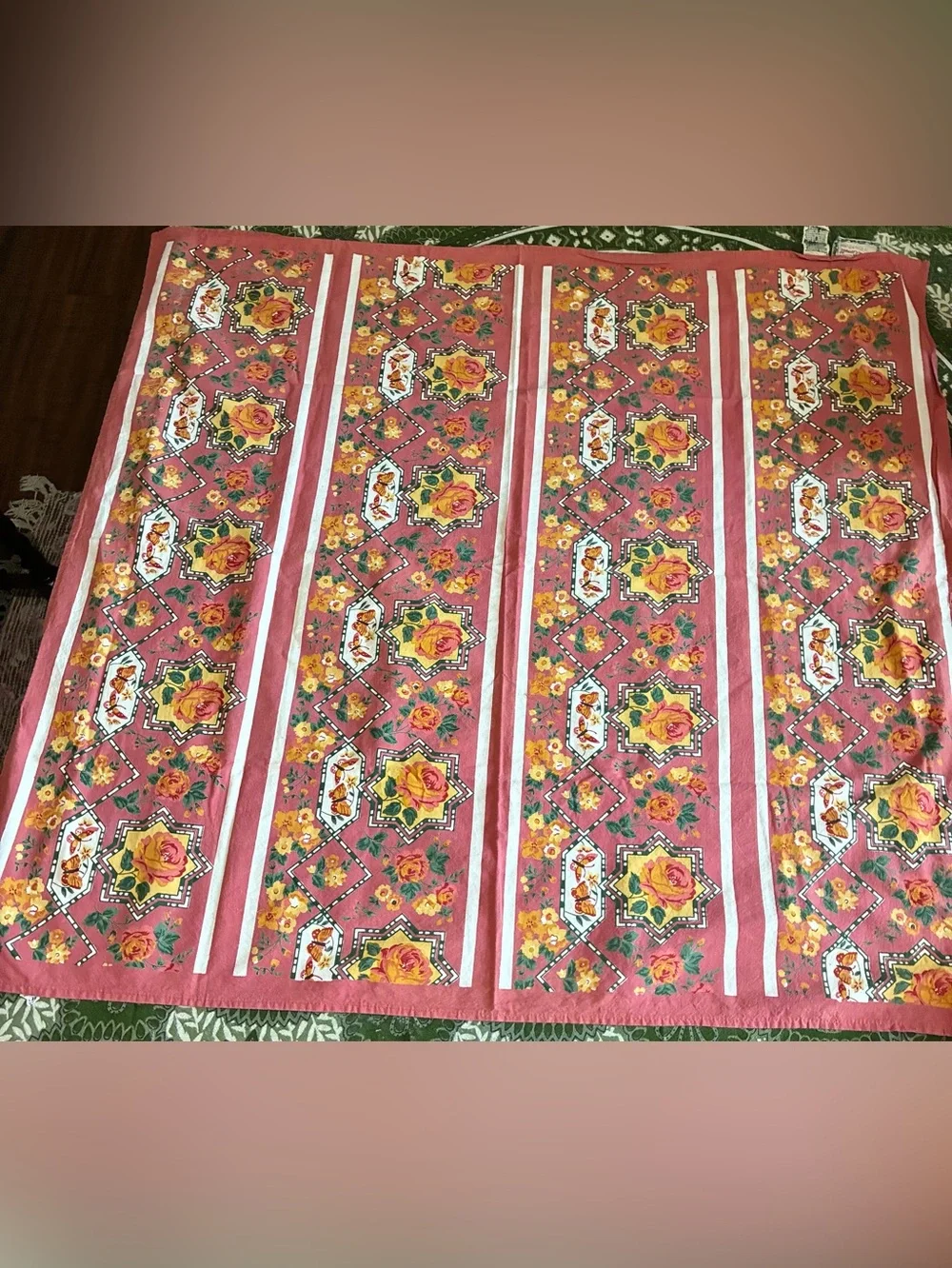 Vintage ‘93 April Cornell 36x34” Tablecloth. This vintage fabric is the 